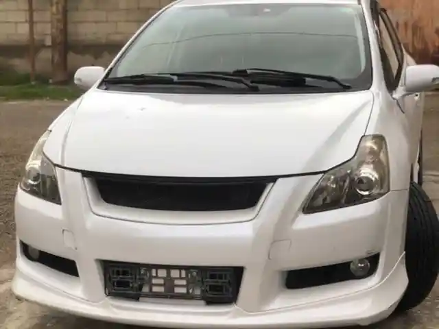 Лобовое стекло на Toyota Blade, Душанбе