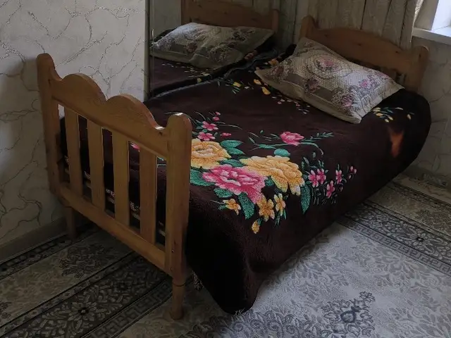 Кровать барои кудакон, Бустон (Чкаловск)