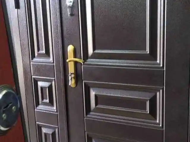 Дверь, Душанбе