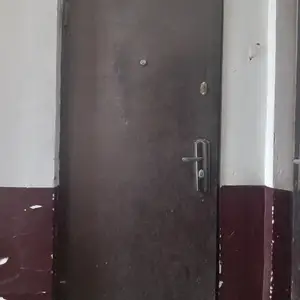 Дверь, Бободжон Гафуров
