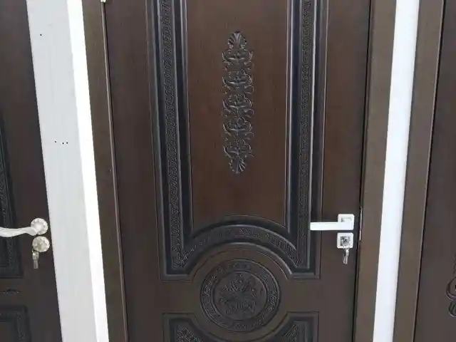 Дверь, Душанбе