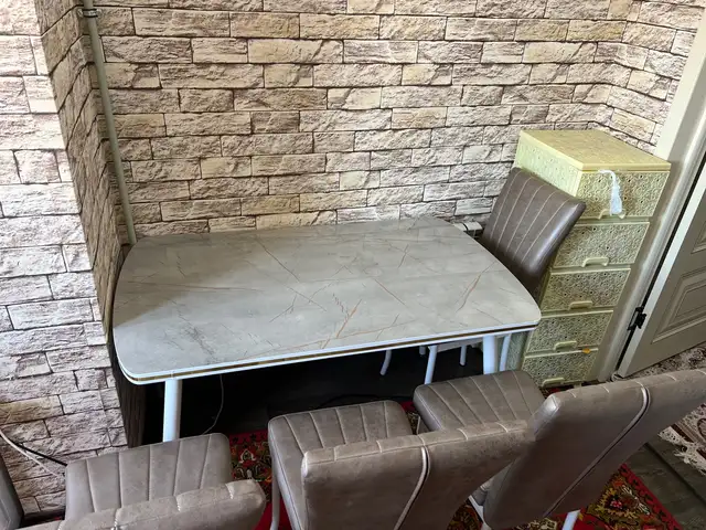 Стол и стулья, Душанбе