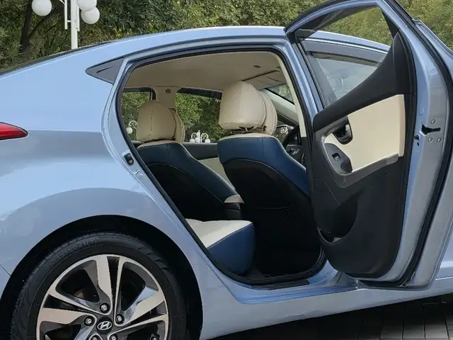 Hyundai Avante, 2012, Турсунзаде - 12
