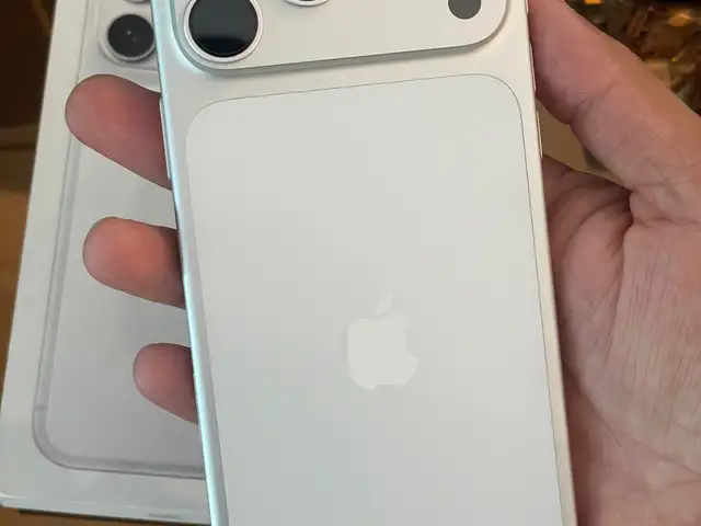 Apple iPhone 17 Pro Max, 512 gb, Silver, Худжанд