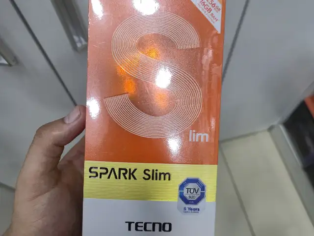 Tecno Spark Slim 16/256GB, Худжанд