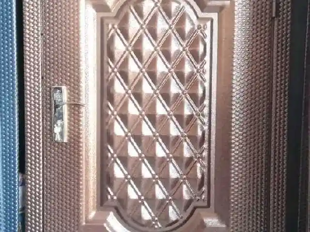 Железная дверь, Душанбе
