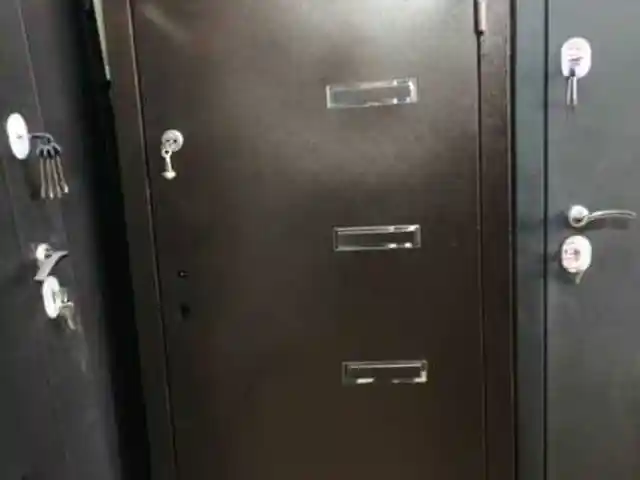 Дверь, Душанбе