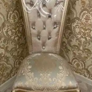 Стул королевский, Душанбе