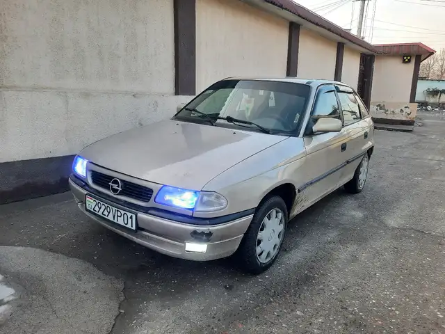 Opel Astra F