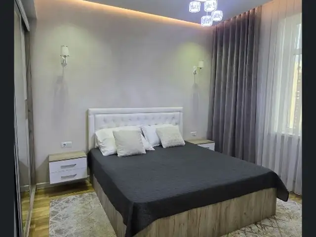 3-комн. квартира, 13 этаж, 110м², И Сомони, Душанбе