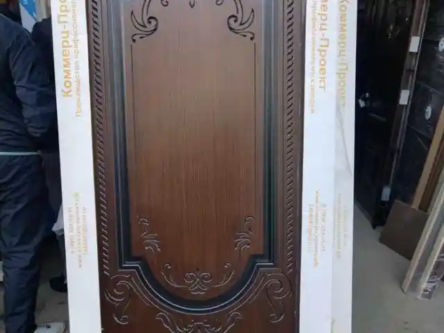Дверь, Душанбе