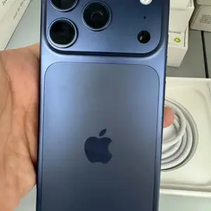Apple iPhone 17 Pro, 256 gb, Deep Blue, Бохтар (Курган-Тюбе)