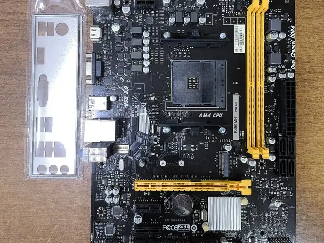 Материнская плата Biostar B450MH Сокет AM4, Душанбе