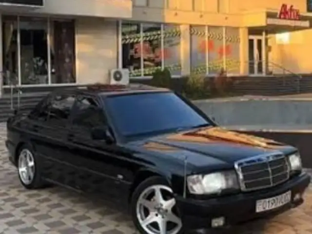 Mercedes-Benz W124