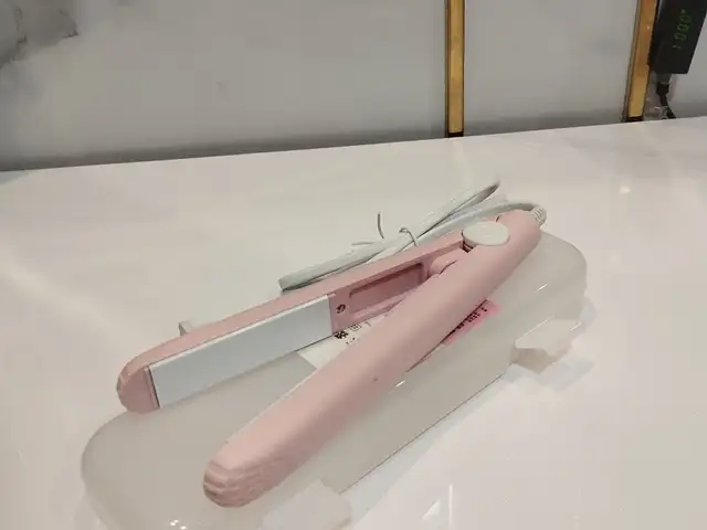 Мини утюг для волос, Худжанд