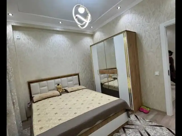 2-комн. квартира, Цокольный этаж, 65м², 18 мкр, Худжанд