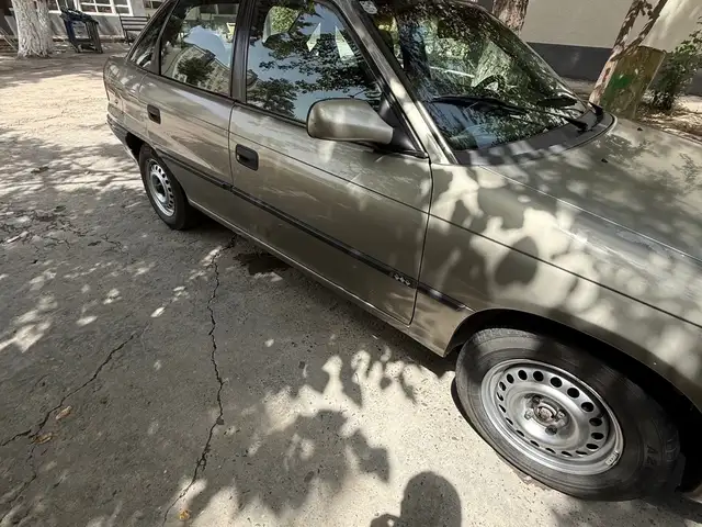 Opel Astra F