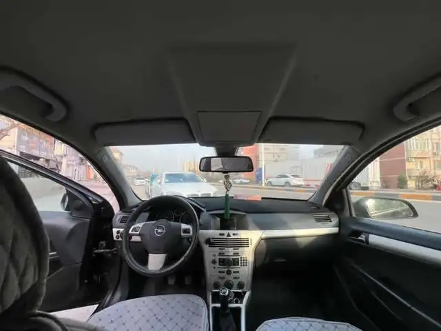 Opel Astra H