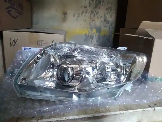 Передние фары от Toyota Axio/Fielder, Душанбе