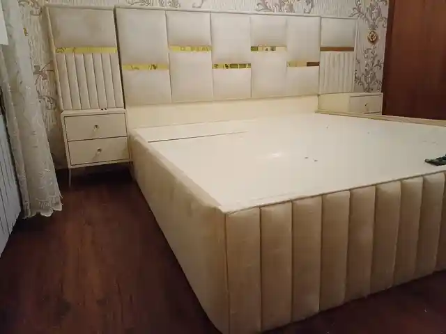 Кровать с тумбой, Душанбе
