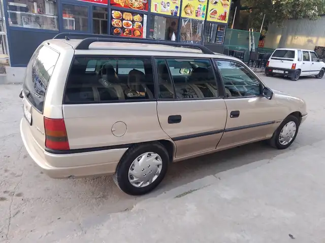 Opel Astra F