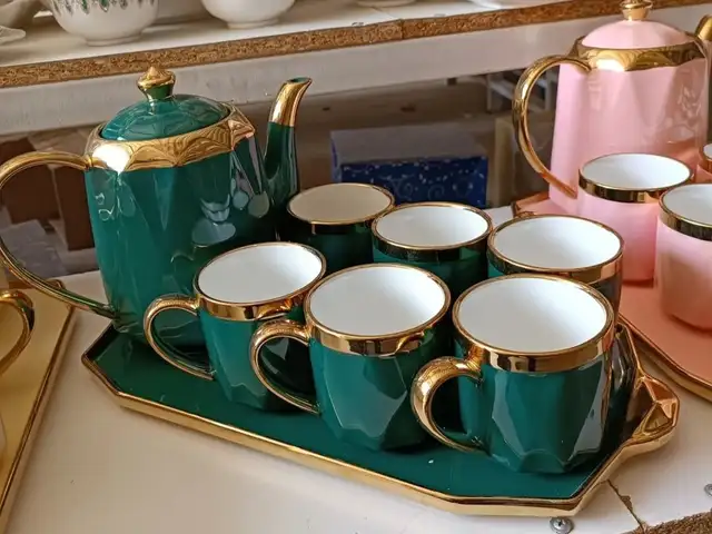 Комплект чайника с чашками, Душанбе