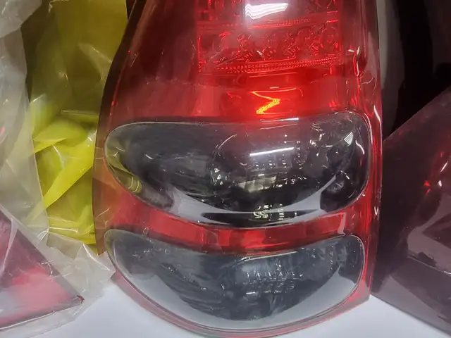 Левая задняя фара от Toyota Prado 1, Душанбе