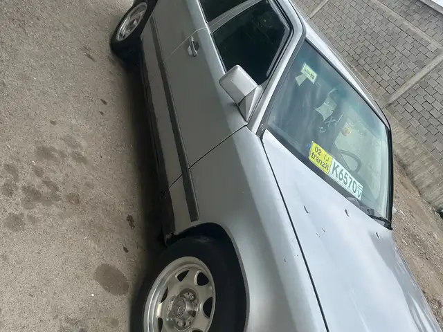Mercedes-Benz W124