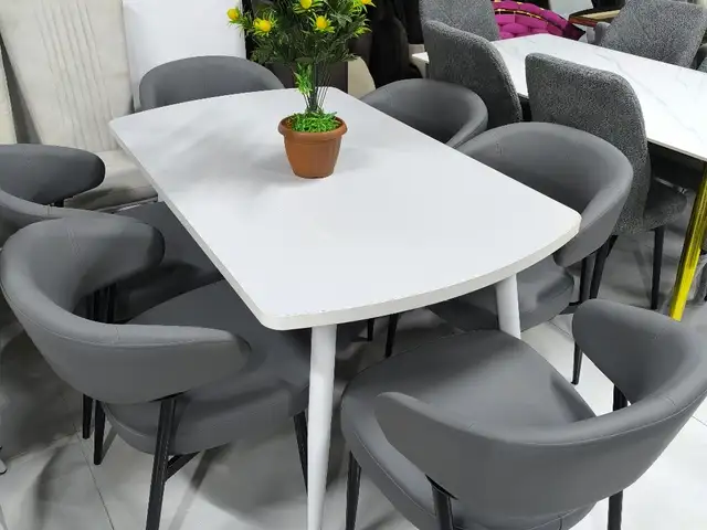 Стол и стулья, Душанбе