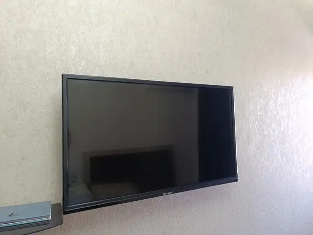 Телевизоры LED 2 шт, Душанбе