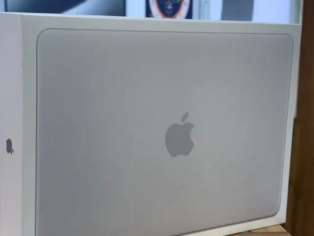 Ноутбук Apple MacBook Neo 8/256Gb, Душанбе