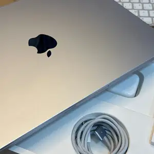 Ноутбук MacBook Air M5/16/512GB, Хуҷанд