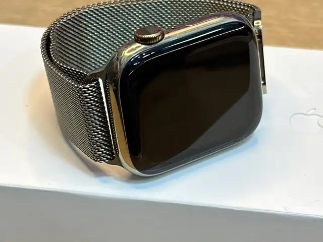 Смарт часы Apple Watch 7 Gold Ceramica, Худжанд