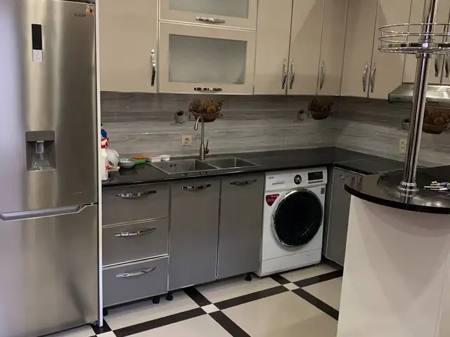 3-комн. квартира, 8 этаж, 72м², 112 мкр, Душанбе