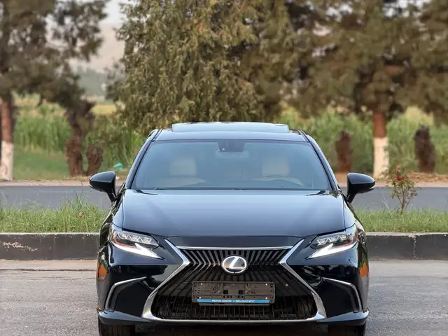 Lexus ES series