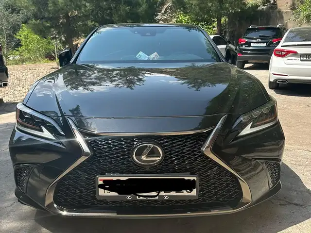 Lexus ES series