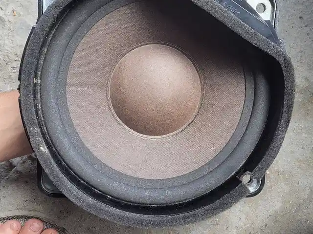 Колонка Hyundai Sonata, Худжанд