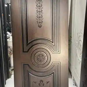 Дверь из Шпона, Душанбе