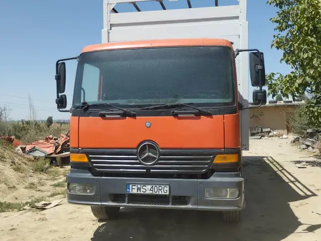 Бортовой грузовик Mercedes-Benz Atego , 2000, Истаравшан
