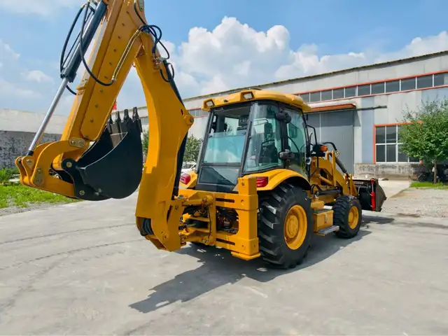 Экскаватор-погрузчик FST 3CX, Худжанд