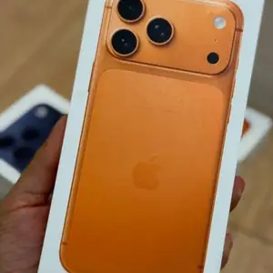 Apple iPhone 17 Pro Max, 1 tb, Cosmic Orange дубликат, Душанбе