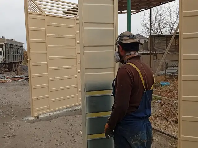 Хизматрасонии красчик дарвозахо, Душанбе