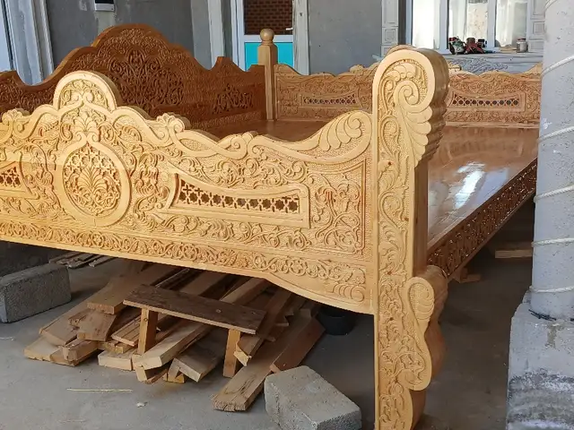 Тапчан кати королевский 350х250, Худжанд