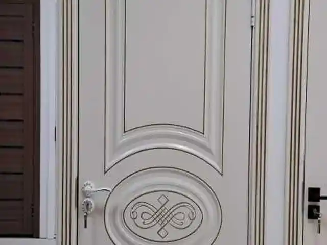 Дверь, Душанбе