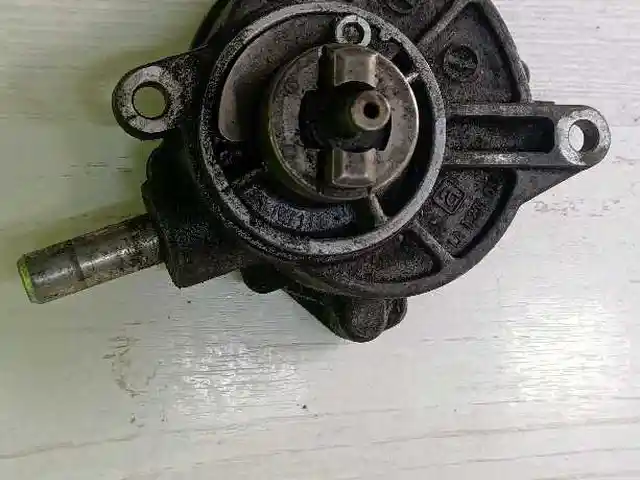 Клапан EGR от Mercedes-Benz 211 дизель, Худжанд