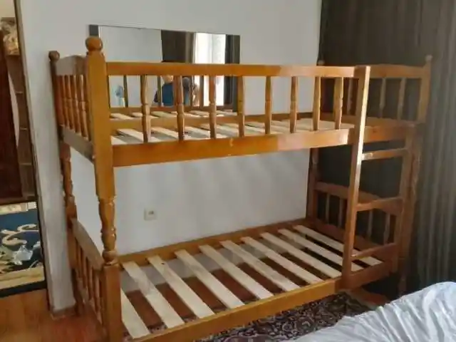 Двухъярусная кровать, Душанбе