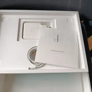 Ноутбук Macbook pro M1 13 2020, Худжанд