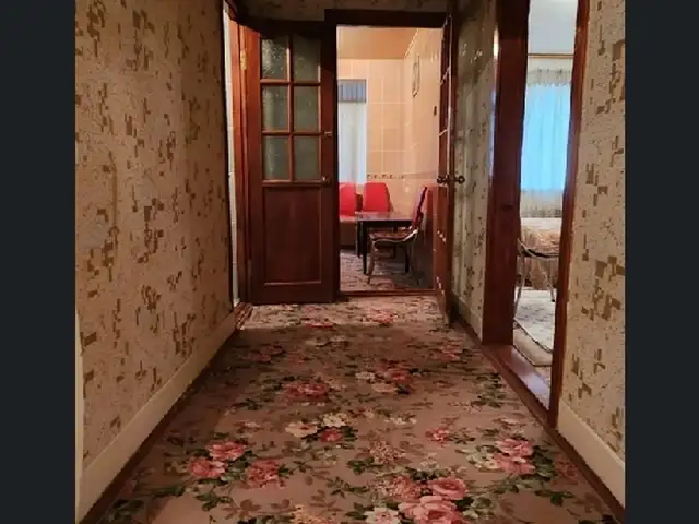 3-комн. квартира, 1 этаж, 83 м², 8мкр, Худжанд