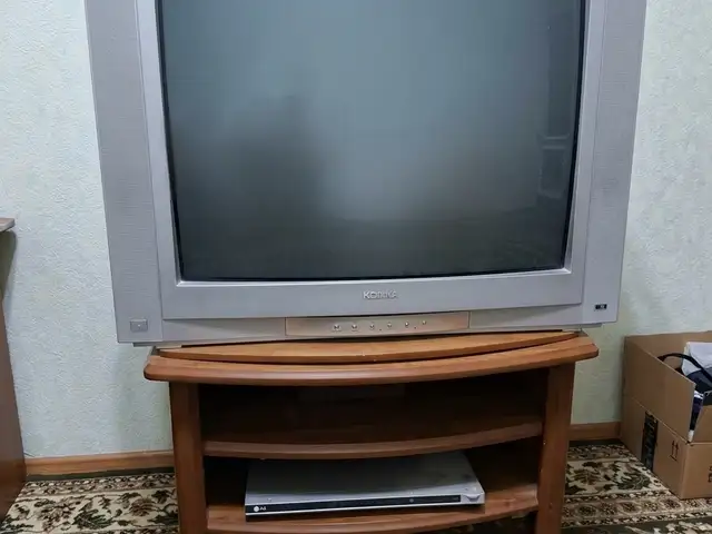 Телевизор в комплекте с тумбой, dvd, Хуҷанд