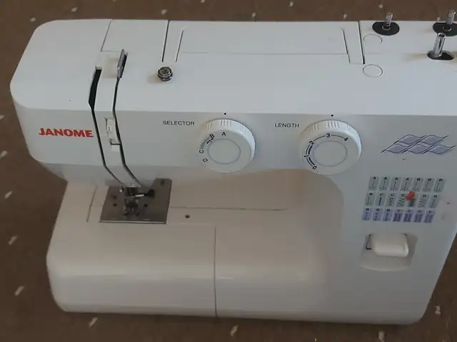 Швейная машина Janome 843 Taiwan, Турсунзаде